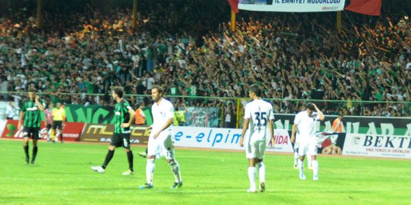 Sakaryaspor galibiyetle balad 